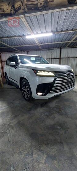 Lexus LX